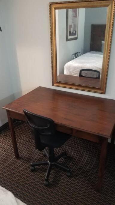 Hotel 2 Queens Beds Hotel Room 127 Stillwater Exterior foto